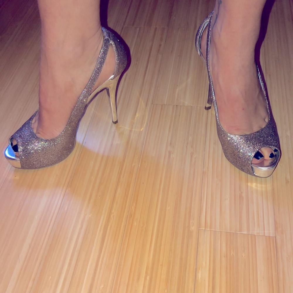 Guess Sparkly Stiletto Pumps